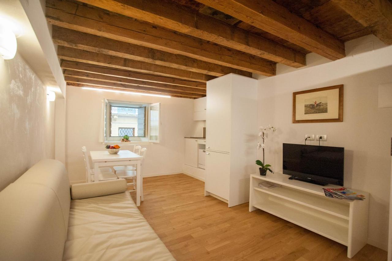 Apartmán Italianflat - Palazzo Rizzardi Verona Exteriér fotografie